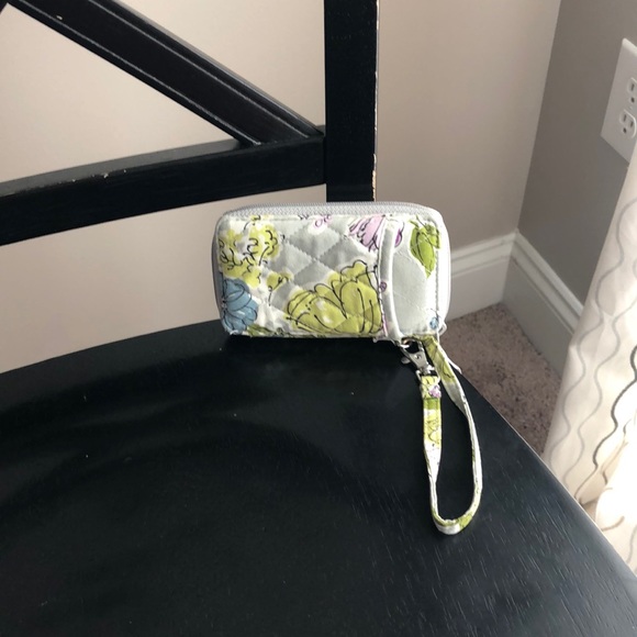 Vera Bradley Handbags - Vera Bradley Wristlet Wallet